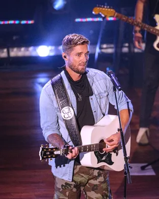 Brett Young Syracuse